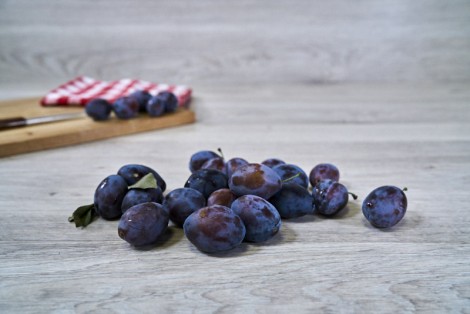PRUNE ROUGE