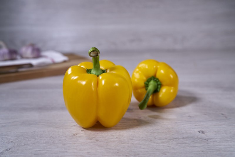 POIVRON  JAUNE